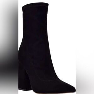 Marc Fisher - LTD Larry Pointed Toe Ankle Boot Black - Size 8 Regular, Calf M